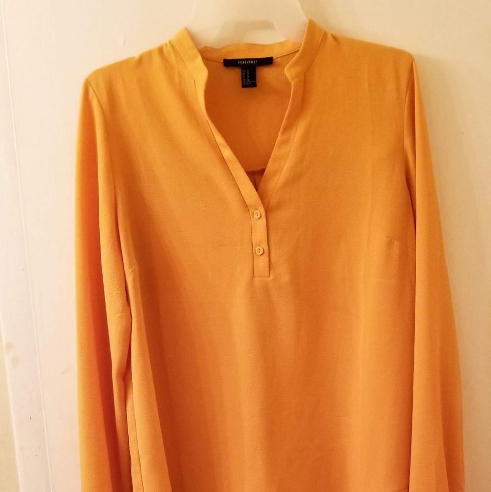 FOREVER 21 LONG SLEEVE TOP NWOT